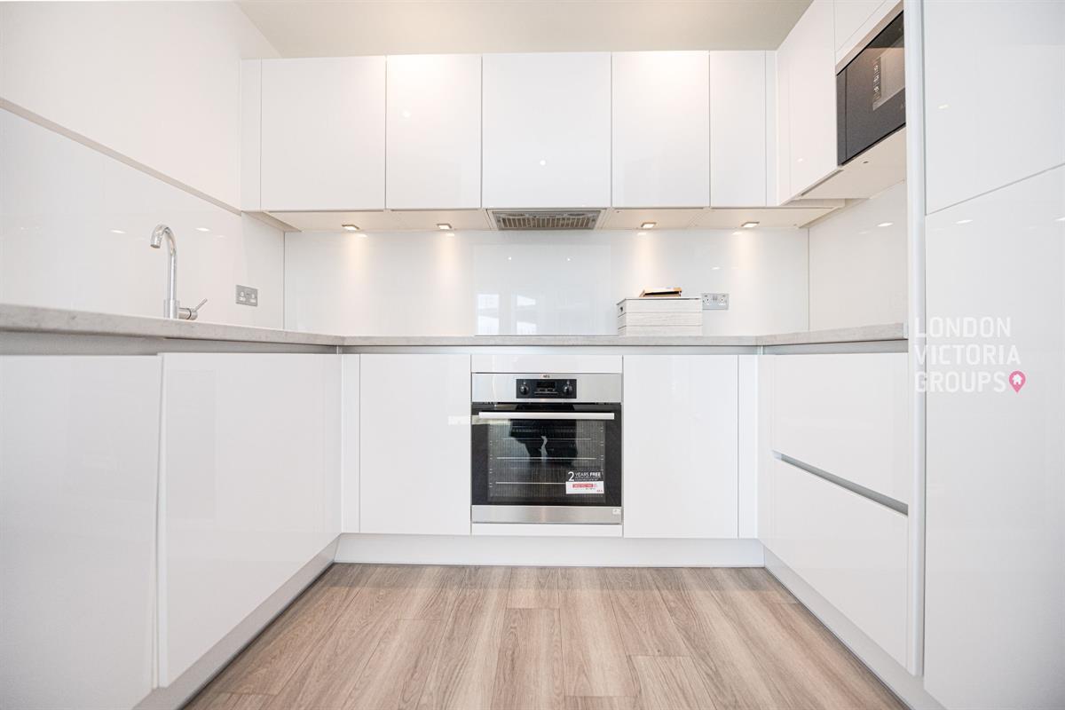 1 bed property in Ashwell House, Healum Avenue, Southall